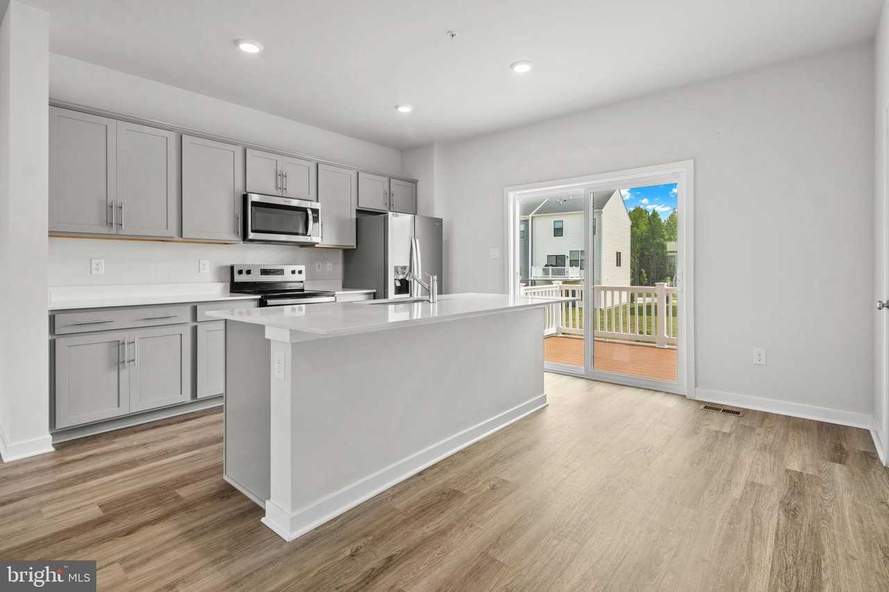 542 Swift Heron Ave - Photo 6 of 41