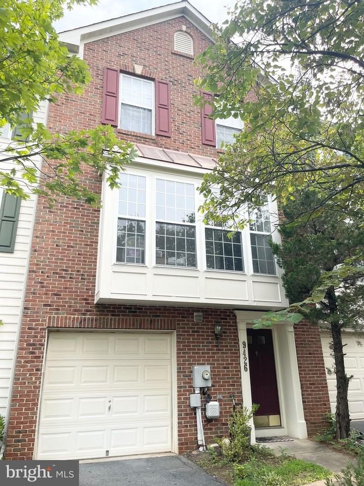 9426 Singleton Pl - Photo 2 of 38