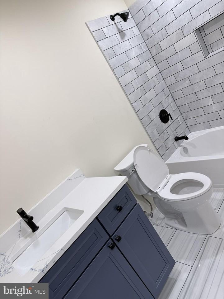 6916 Linganore Rd - Photo 6 of 11