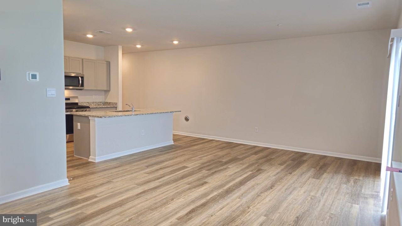717 Pickerel Pl - Photo 4 of 25