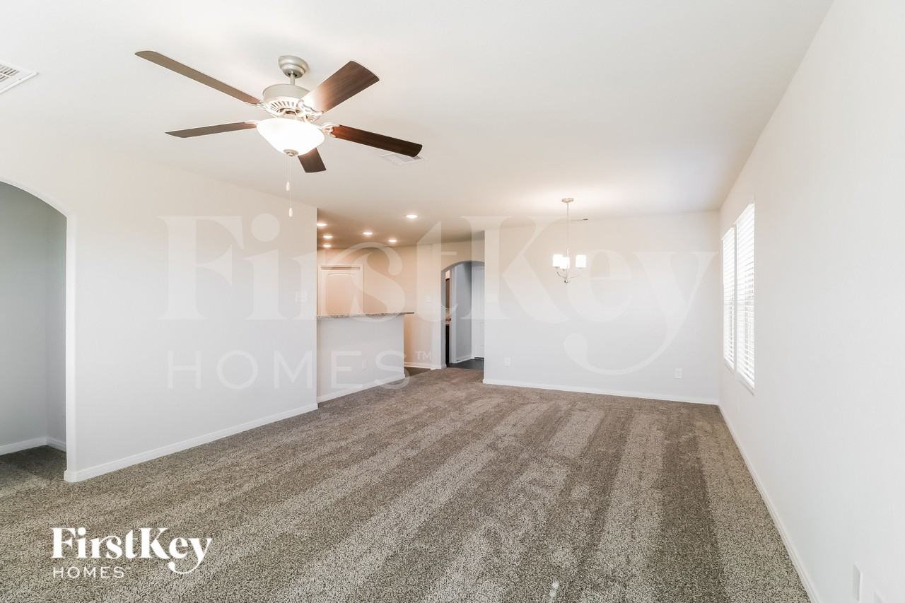 25582 Roy Rogers Rd - Photo 2 of 15