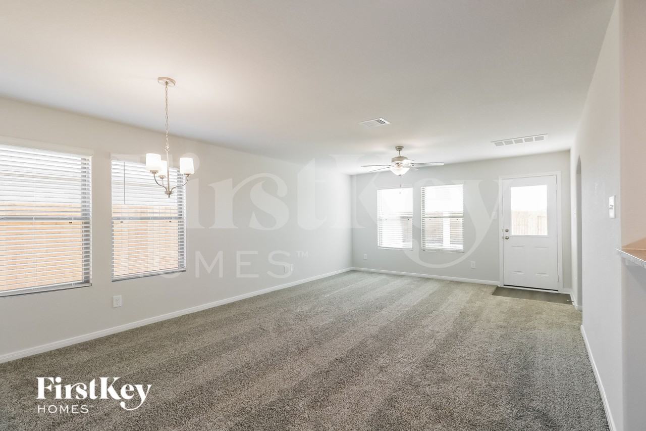 25582 Roy Rogers Rd - Photo 3 of 15