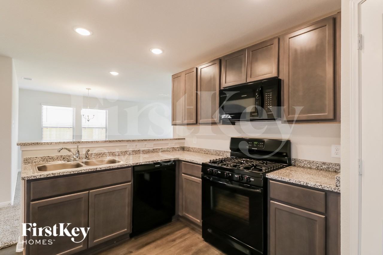 25582 Roy Rogers Rd - Photo 6 of 15