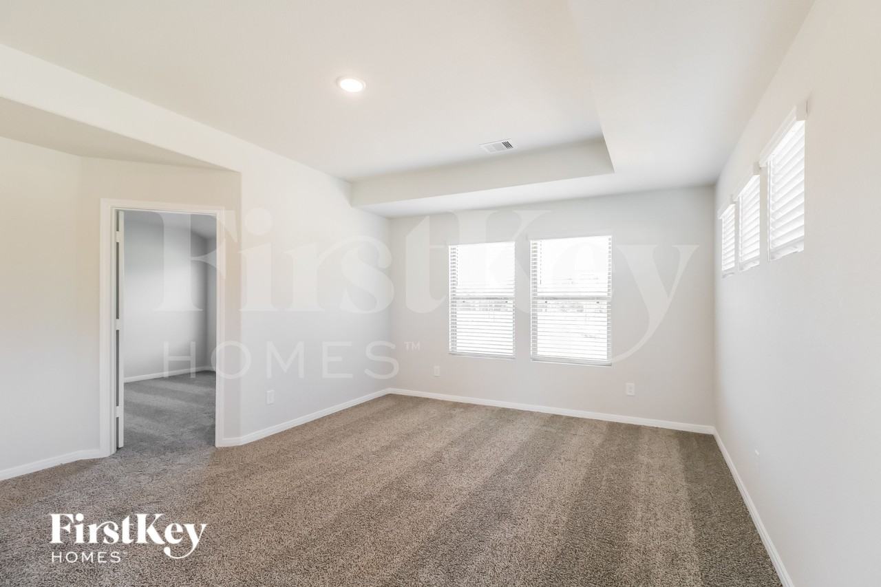 25582 Roy Rogers Rd - Photo 7 of 15
