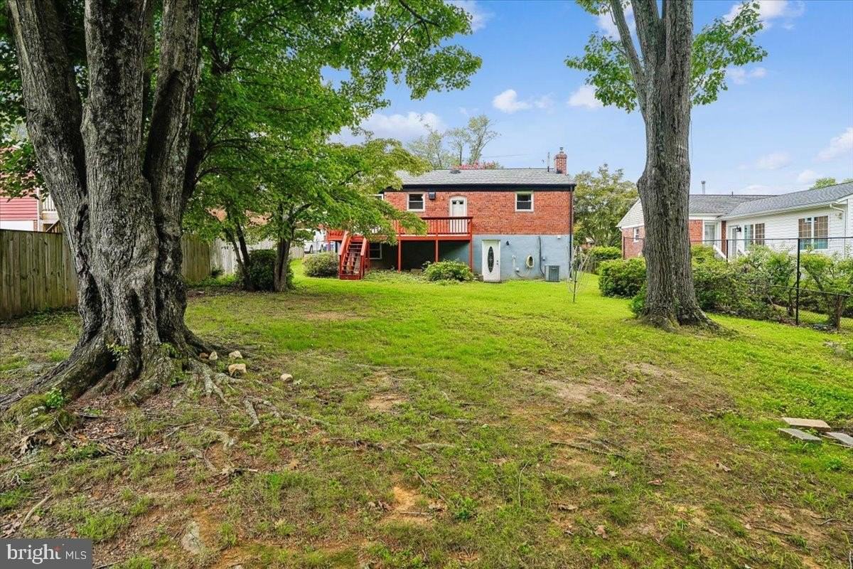 11705 Ashley Dr - Photo 6 of 22