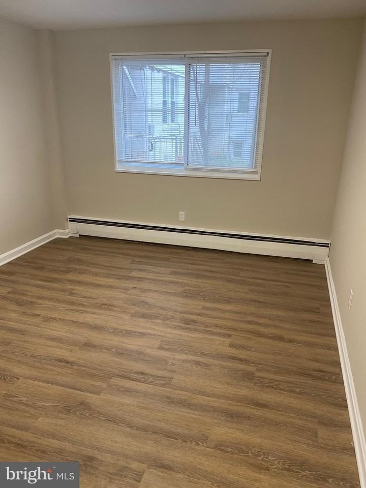 702 Chaney Dr #202 - Photo 5 of 11