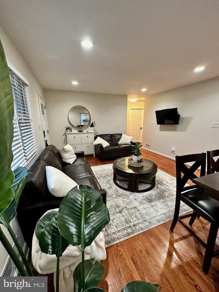 9610 50th Pl - Photo 4 of 14