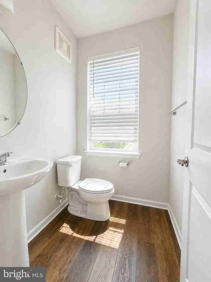 10552 Neil Armstrong Way - Photo 4 of 15