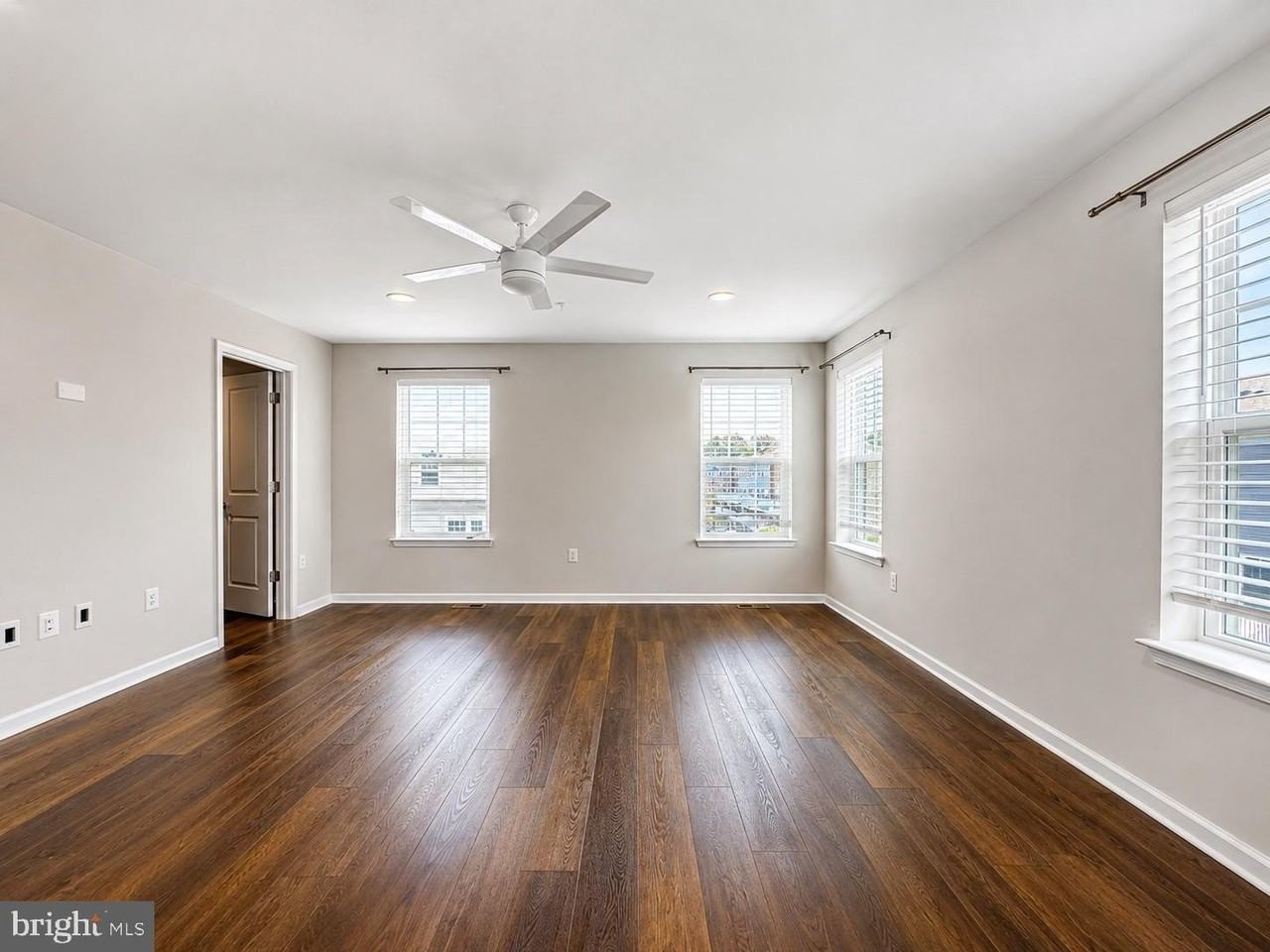 10552 Neil Armstrong Way - Photo 6 of 15