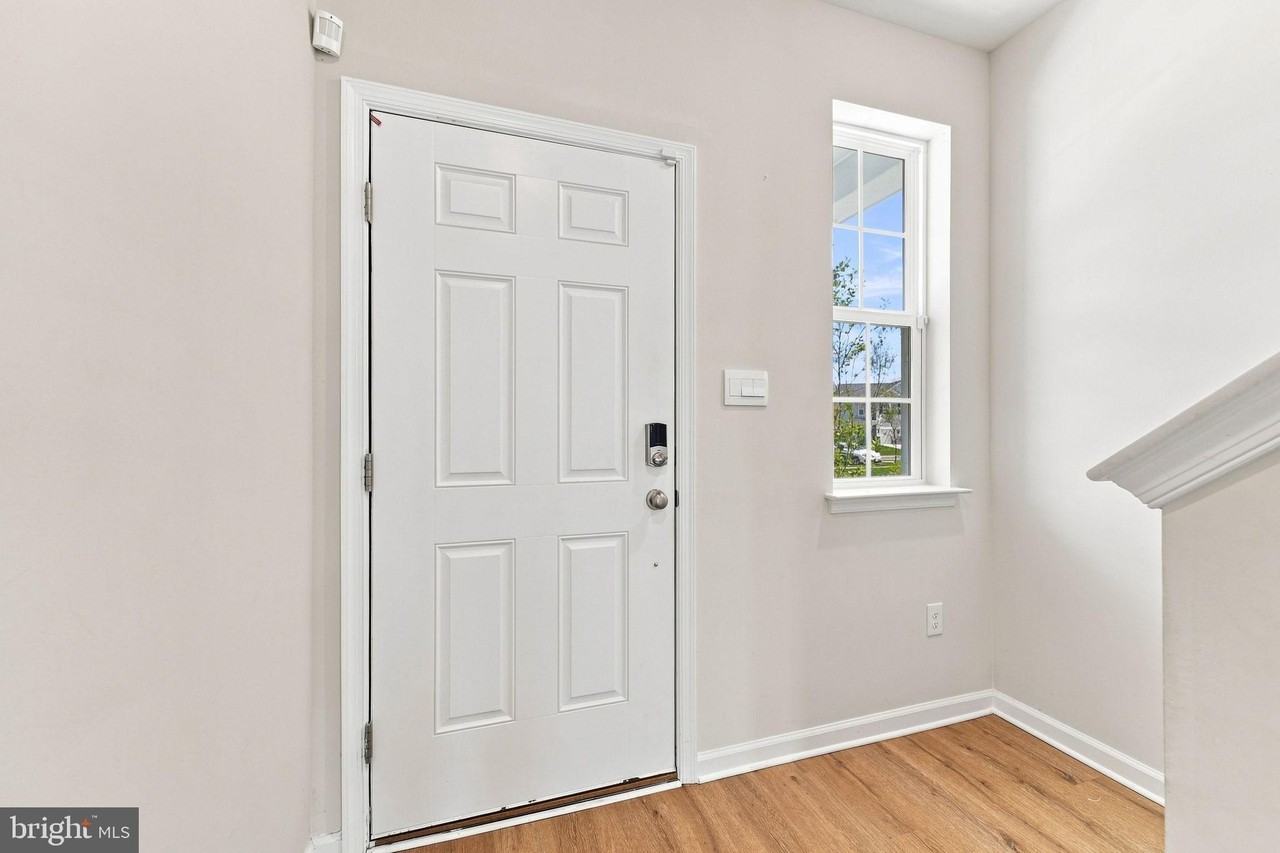 126 Corolla Dr - Photo 5 of 30
