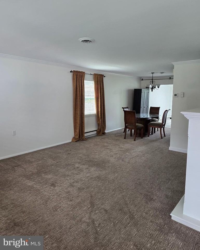 29 Marlborough Dr - Photo 4 of 18