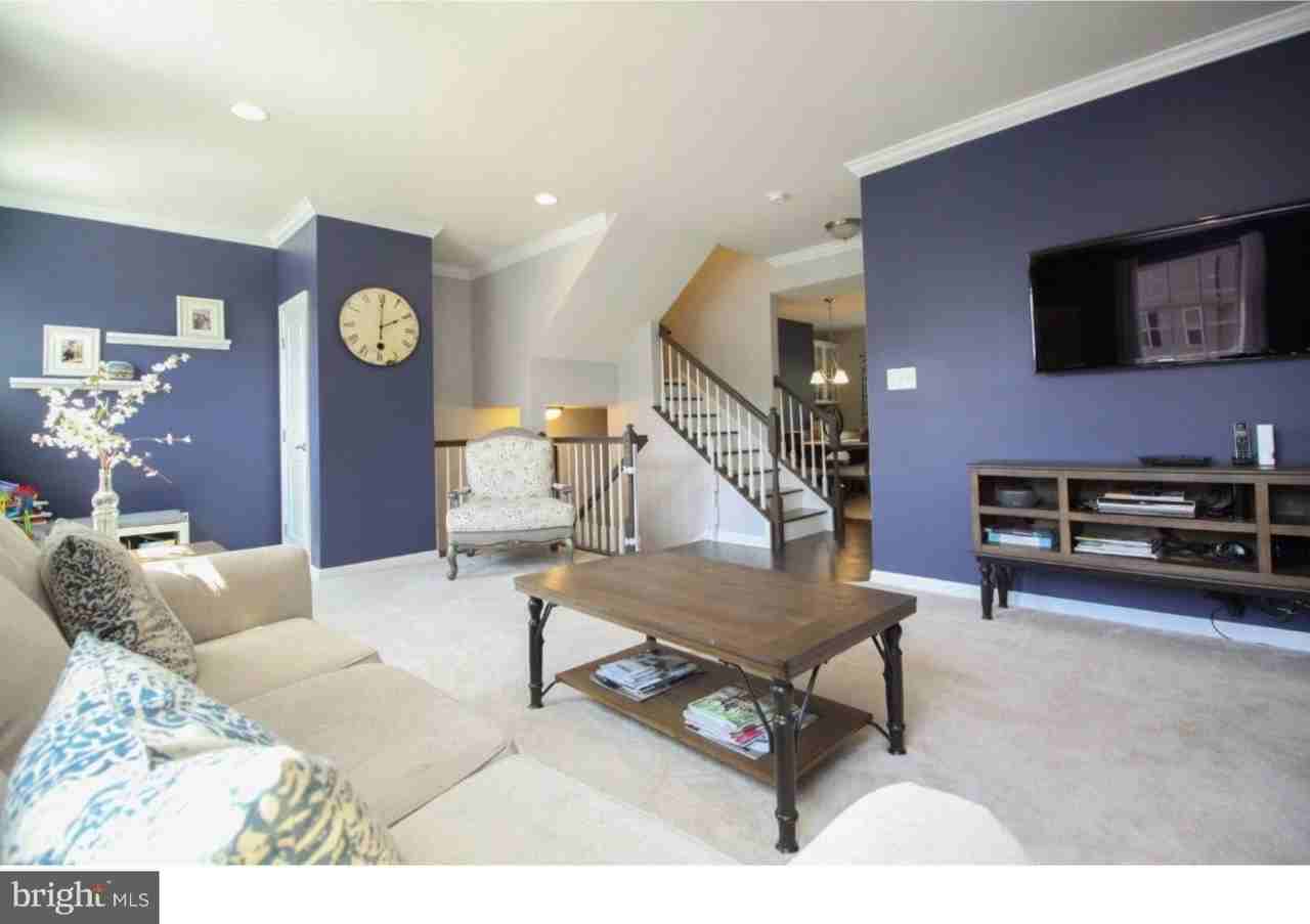 33 Wallace Rd - Photo 4 of 25