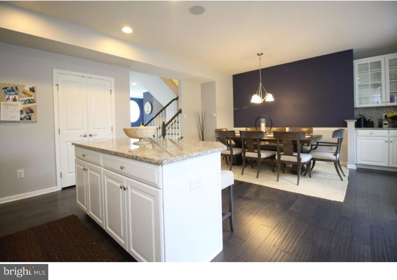33 Wallace Rd - Photo 6 of 25