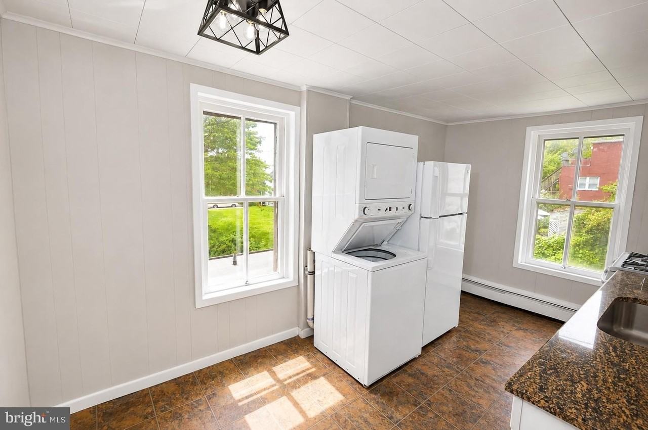 316 E Union St #2 - Photo 6 of 13