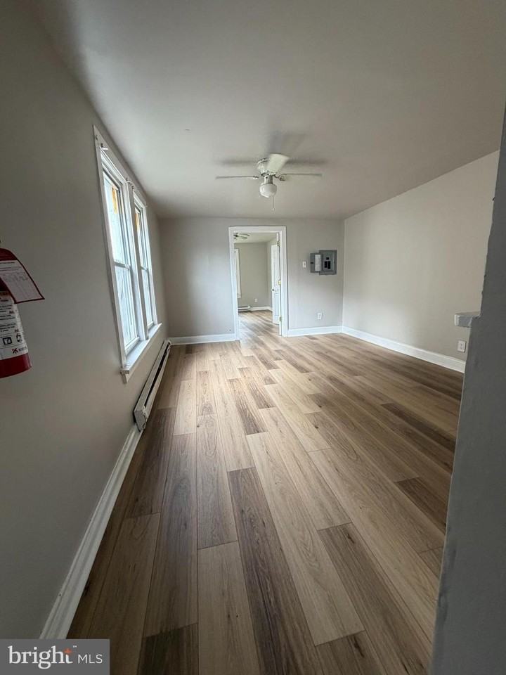 1201 N Commerce St #B - Photo 3 of 9