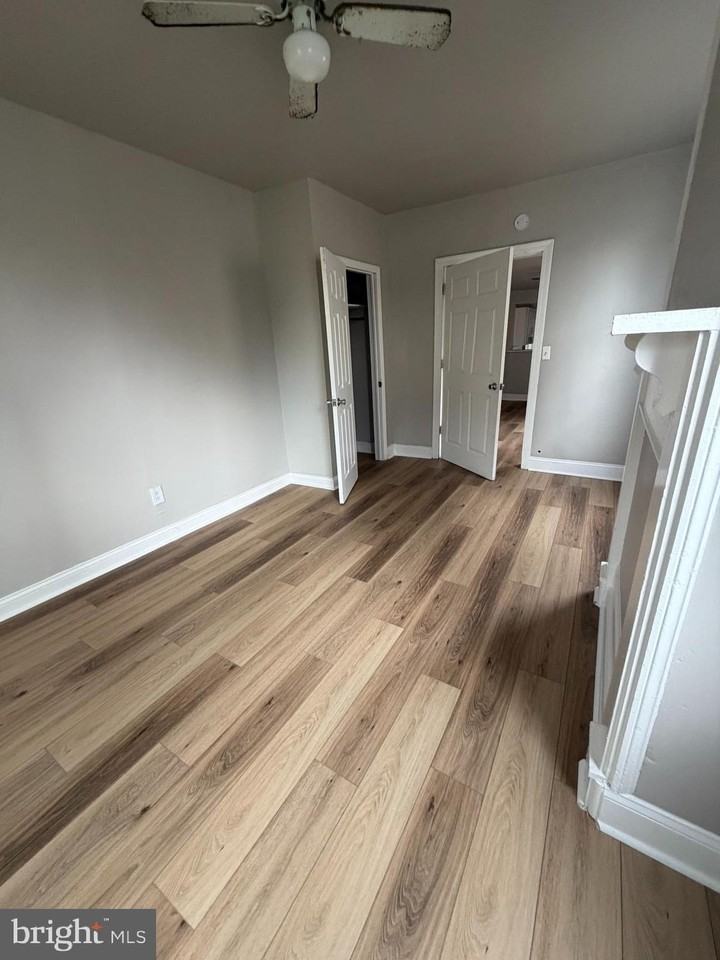 1201 N Commerce St #B - Photo 5 of 9