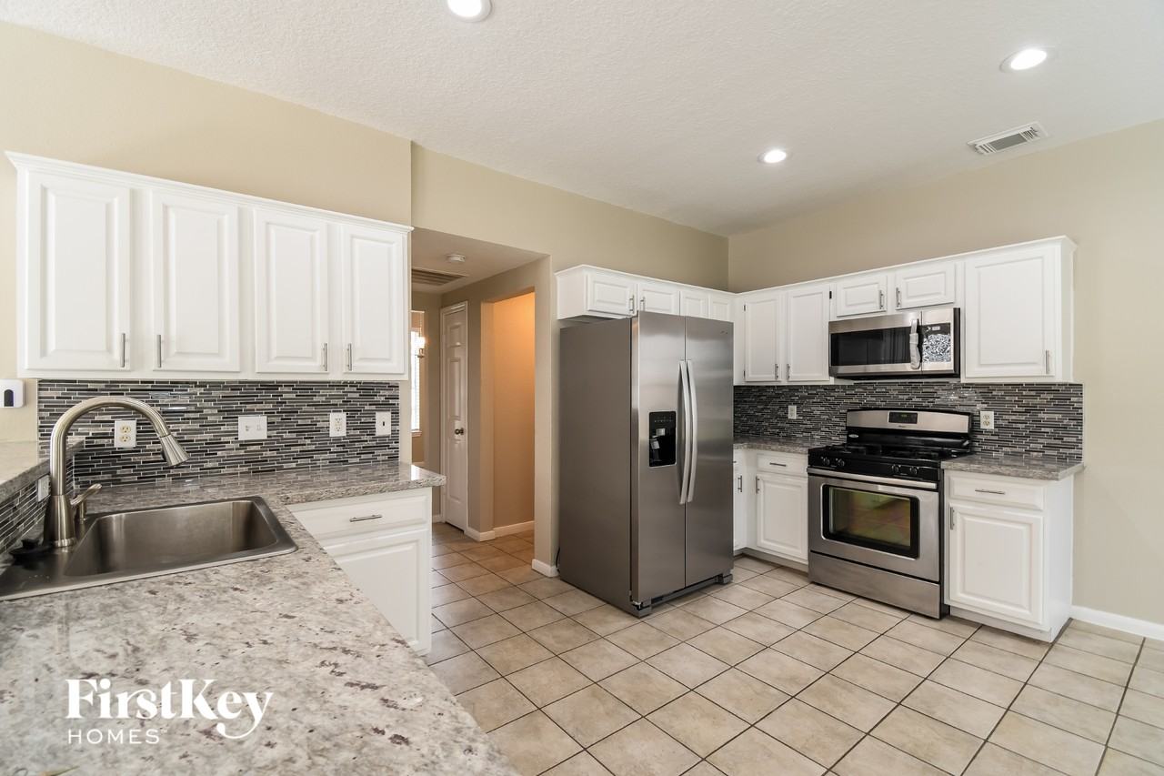 1816 Oak Lake Cir - Photo 6 of 15