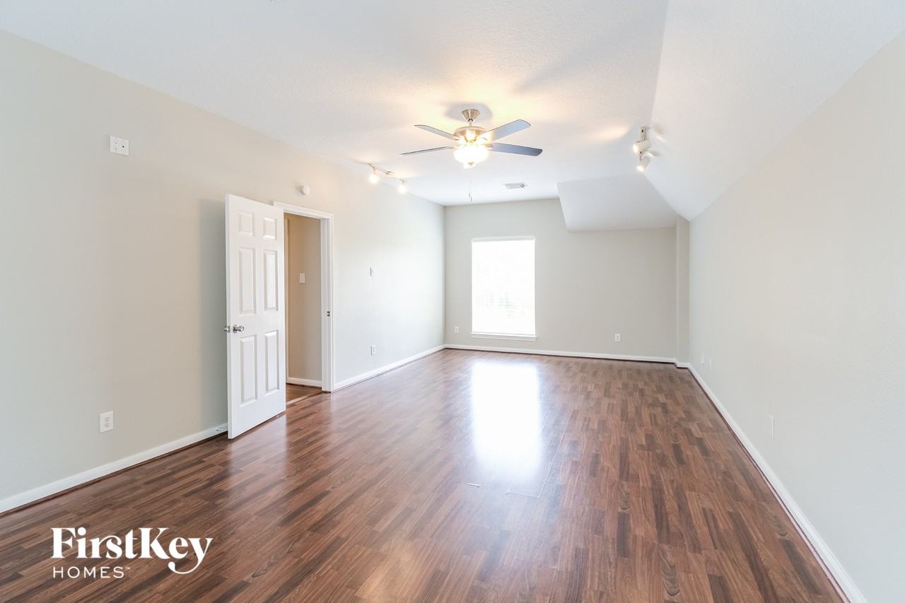 1816 Oak Lake Cir - Photo 7 of 15
