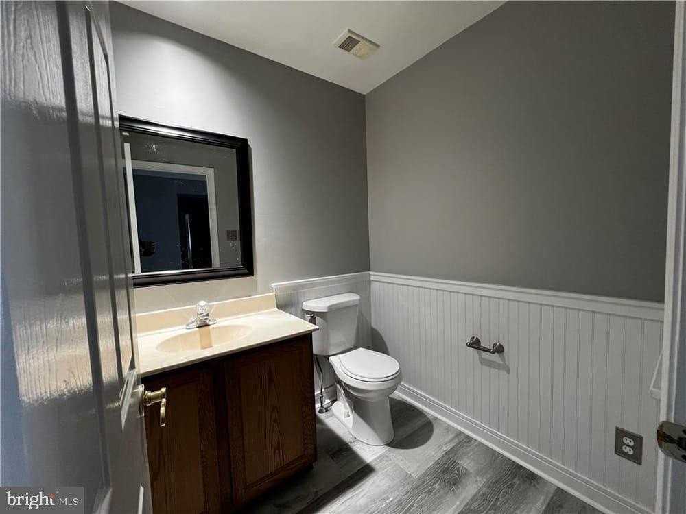 103 Greenbrook Ct - Photo 7 of 8