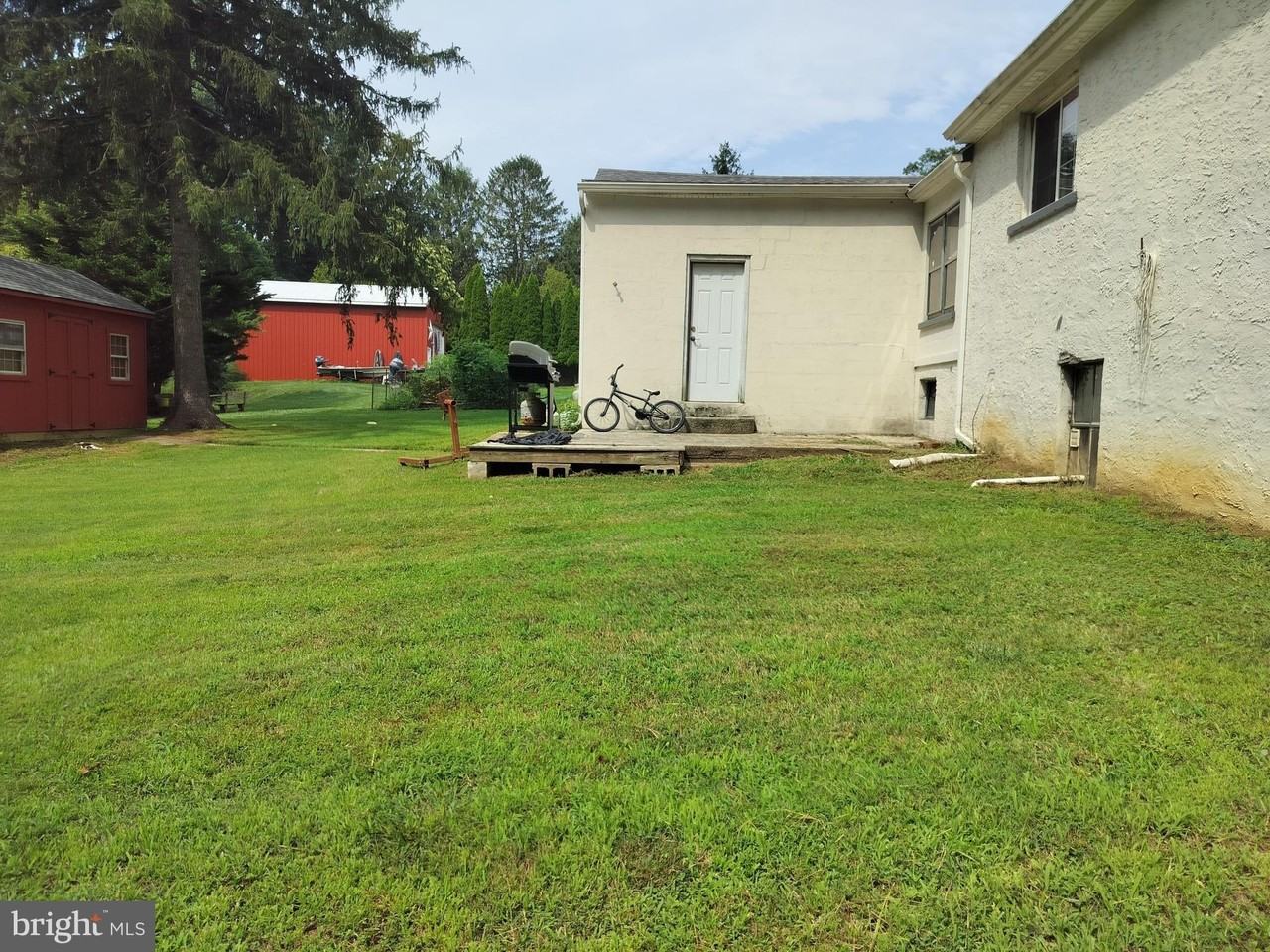 2100 Oaklyn Rd - Photo 4 of 8