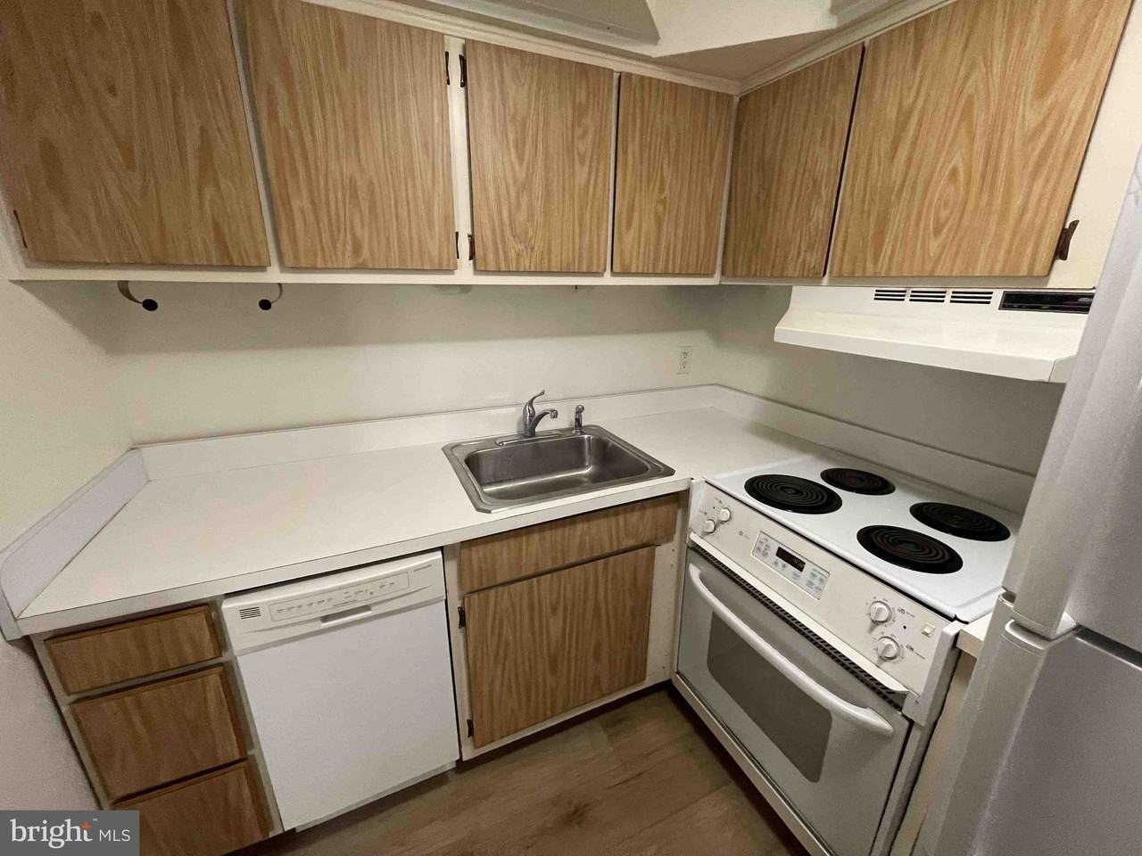 107 Rutgers Ave #A3 - Photo 7 of 17