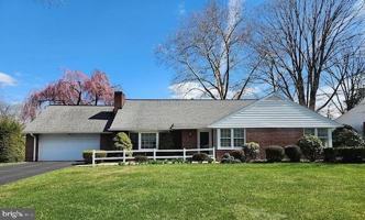 featured image of 1976 Sterling Pl