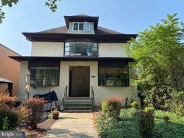 featured image of 762 E High St #5