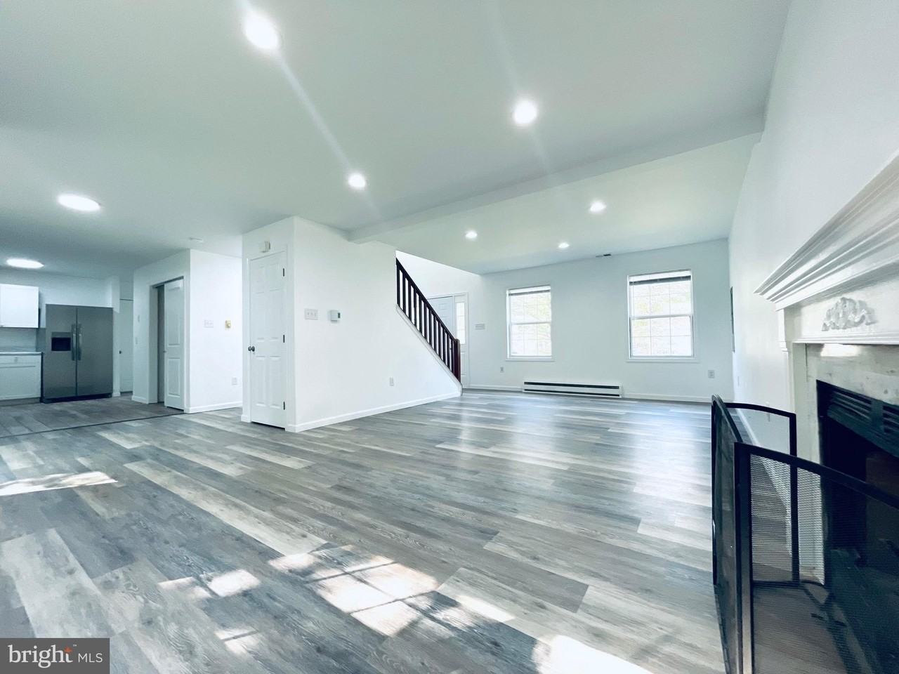 1226 Country Place Dr - Photo 5 of 34