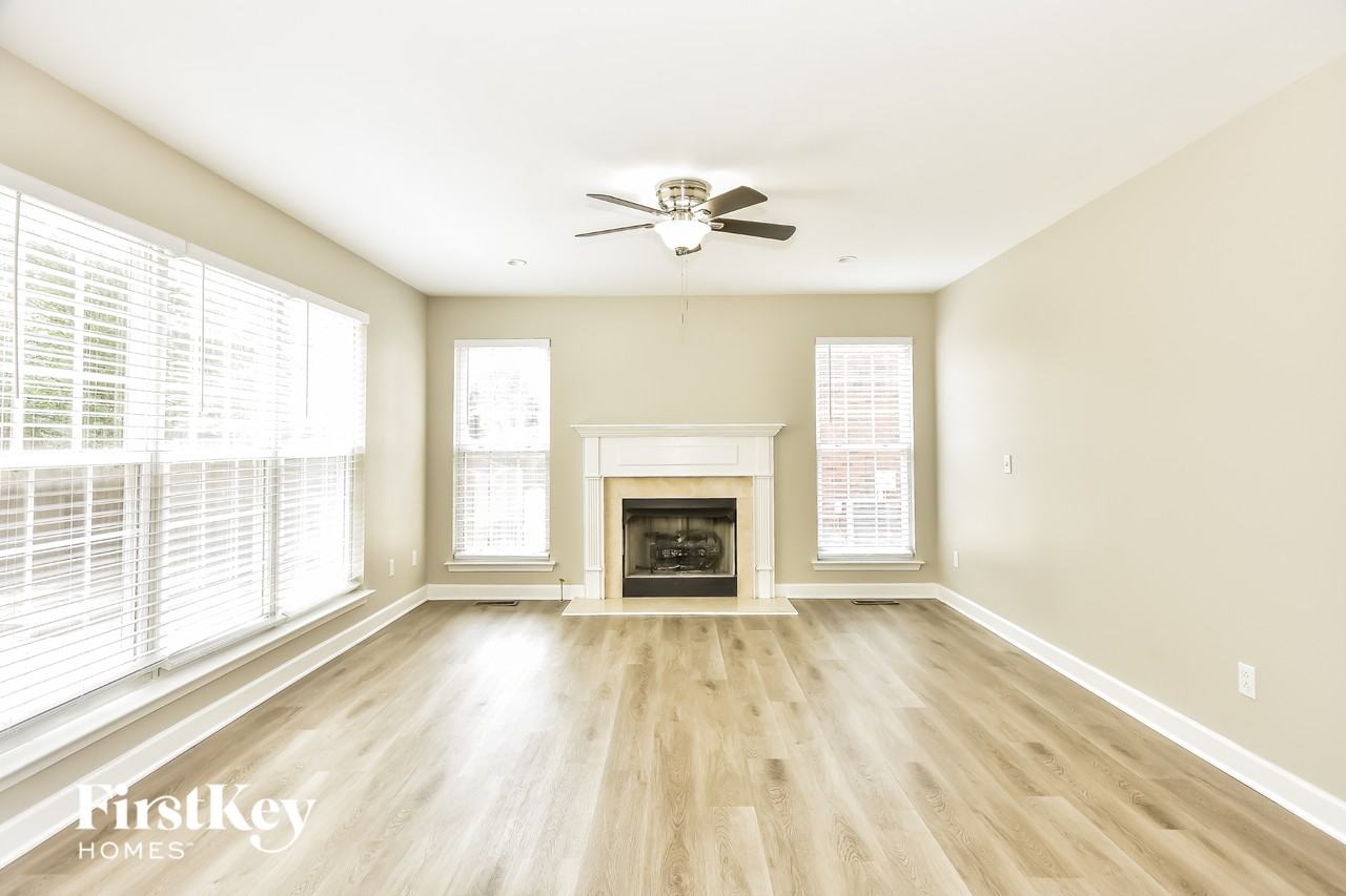 4801 Mara Vista Drive - Photo 3 of 15