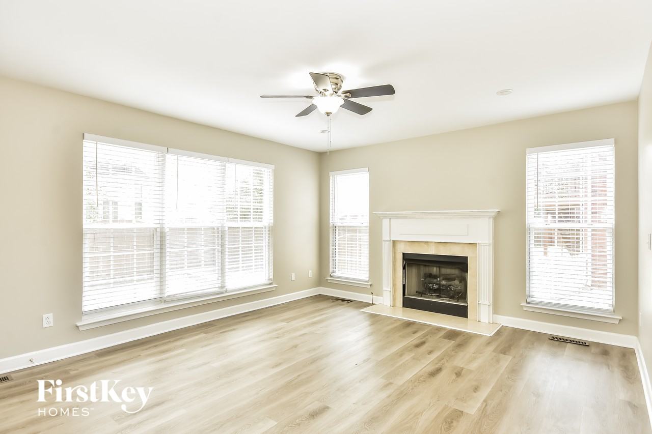 4801 Mara Vista Drive - Photo 4 of 15