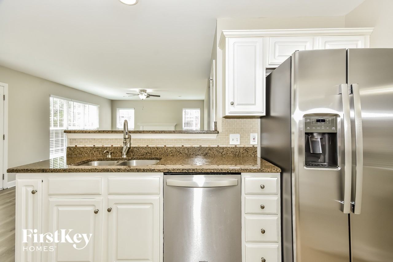 4801 Mara Vista Drive - Photo 6 of 15