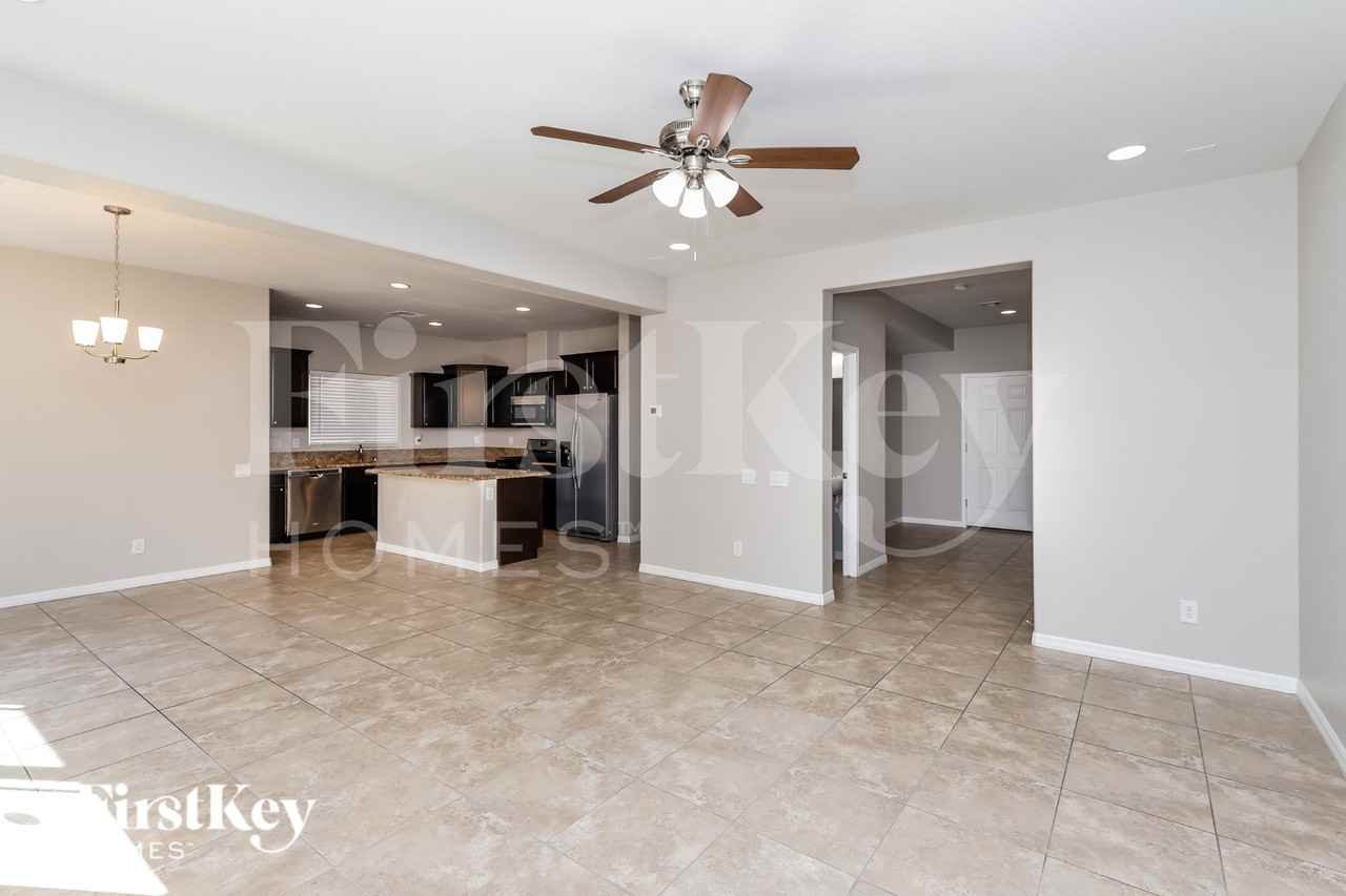 2632 Romarin Ter - Photo 4 of 16