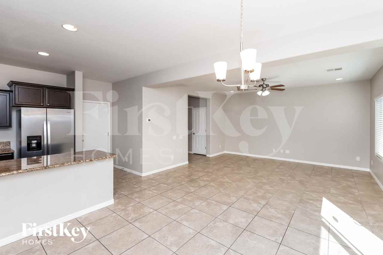 2632 Romarin Ter - Photo 5 of 16