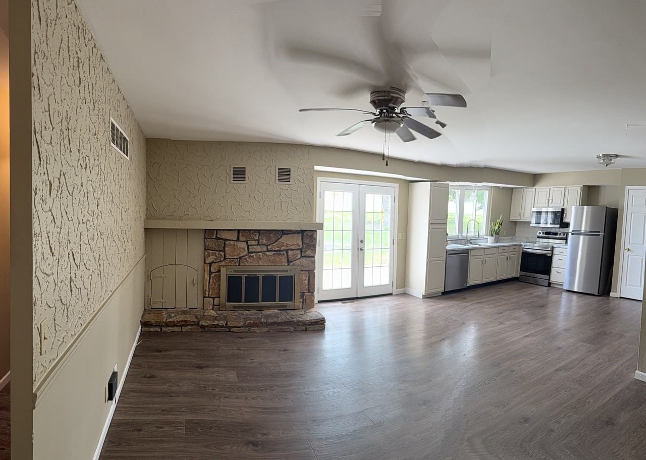 40 S Hillview Dr #1 - Photo 2 of 14