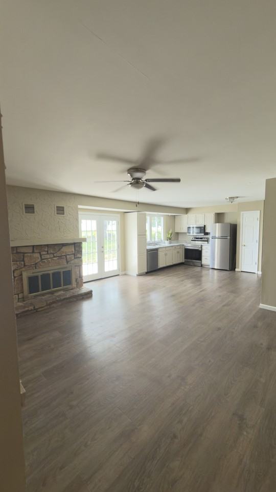 40 S Hillview Dr #1 - Photo 3 of 14
