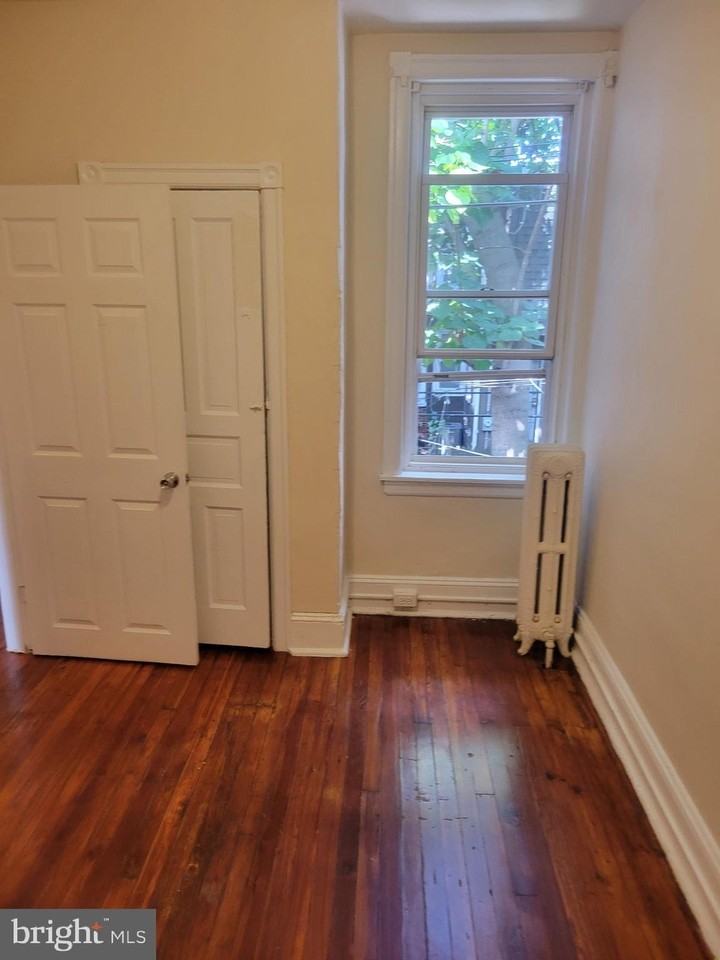 5322 Lesher St - Photo 3 of 8