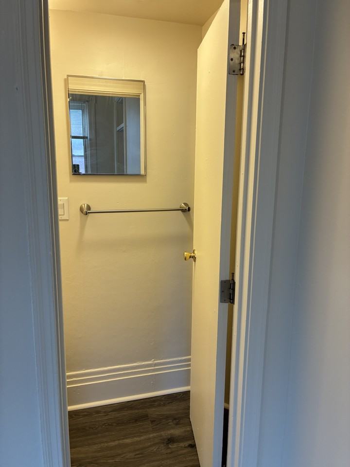 Jefferson Ave #3 - Photo 6 of 8