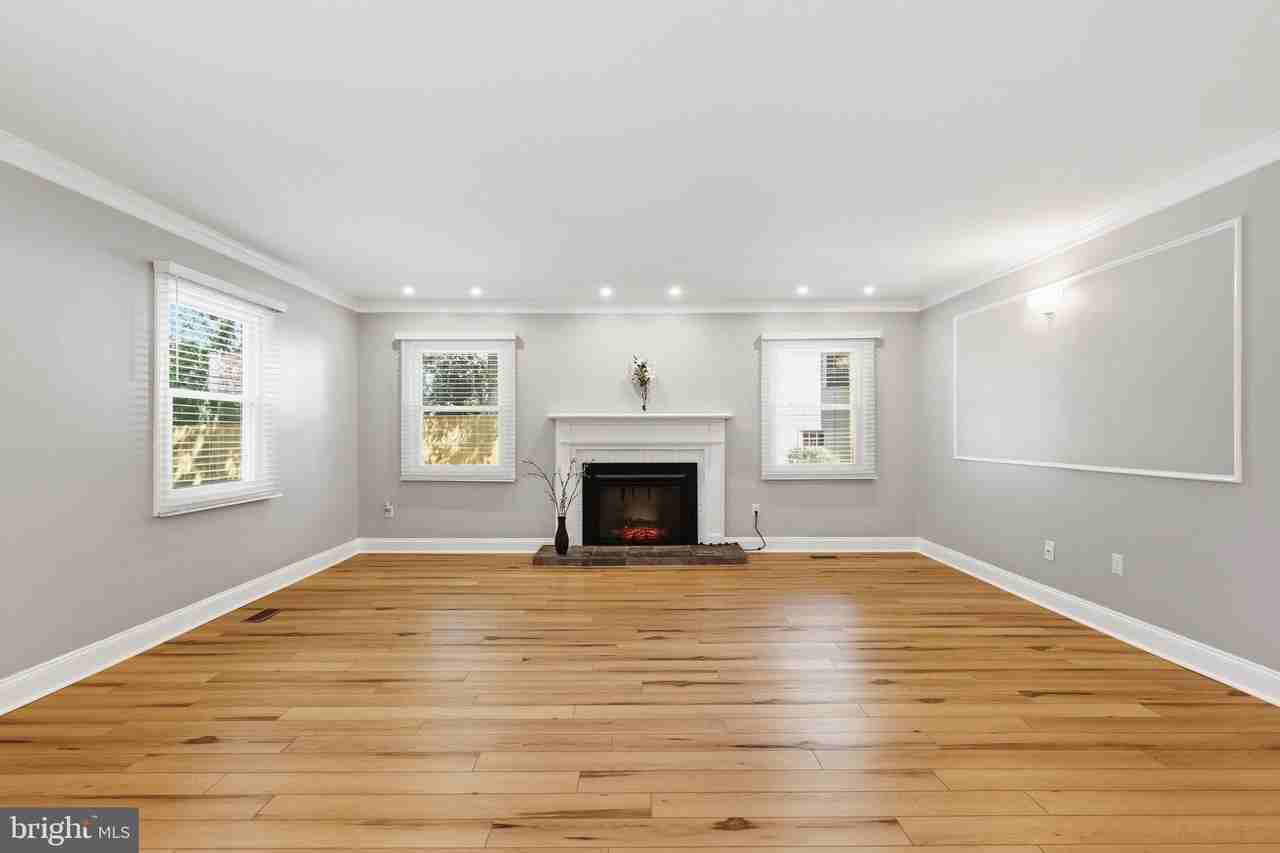 4140 Point Hollow Ln - Photo 6 of 42