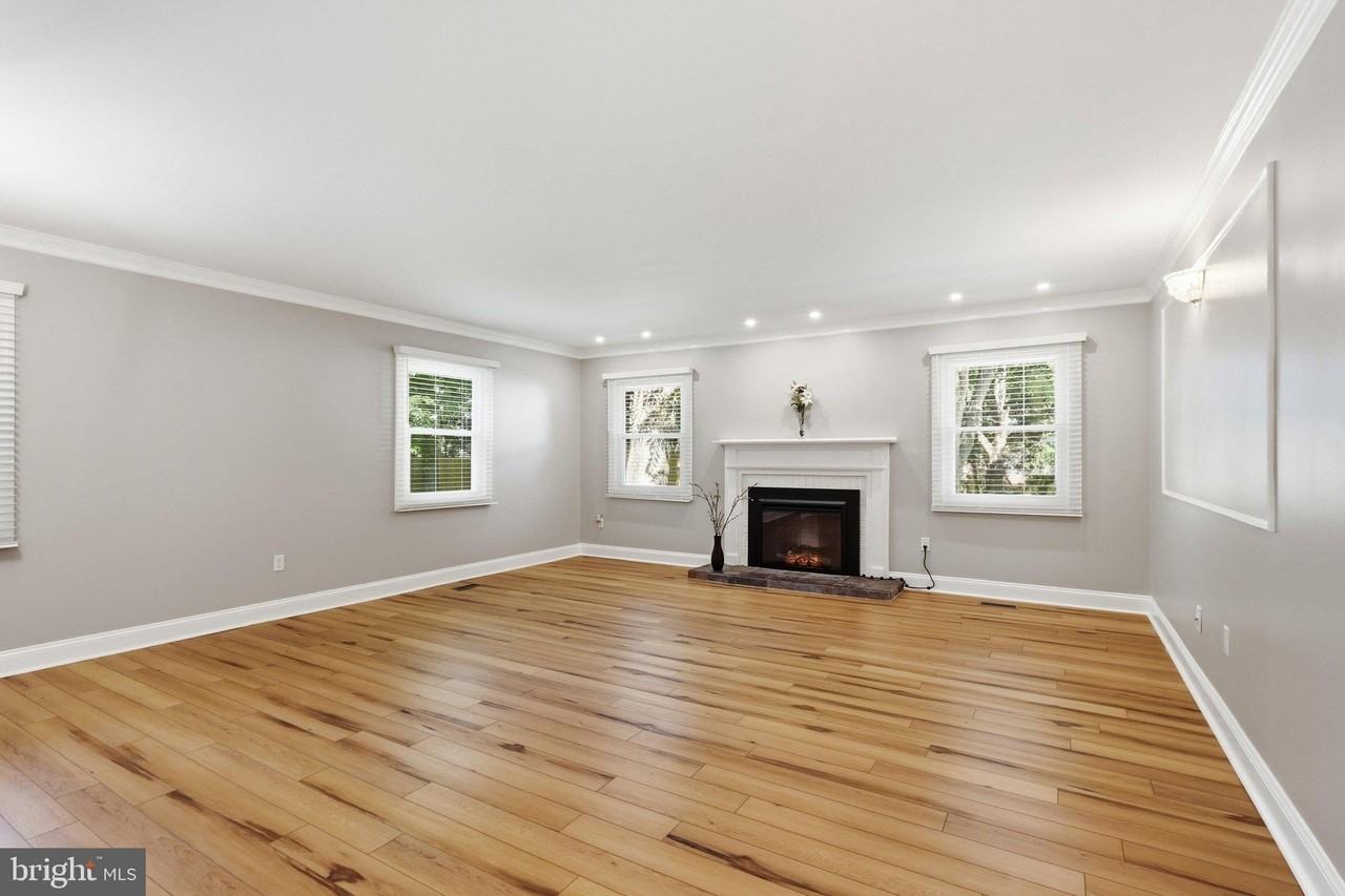 4140 Point Hollow Ln - Photo 7 of 42
