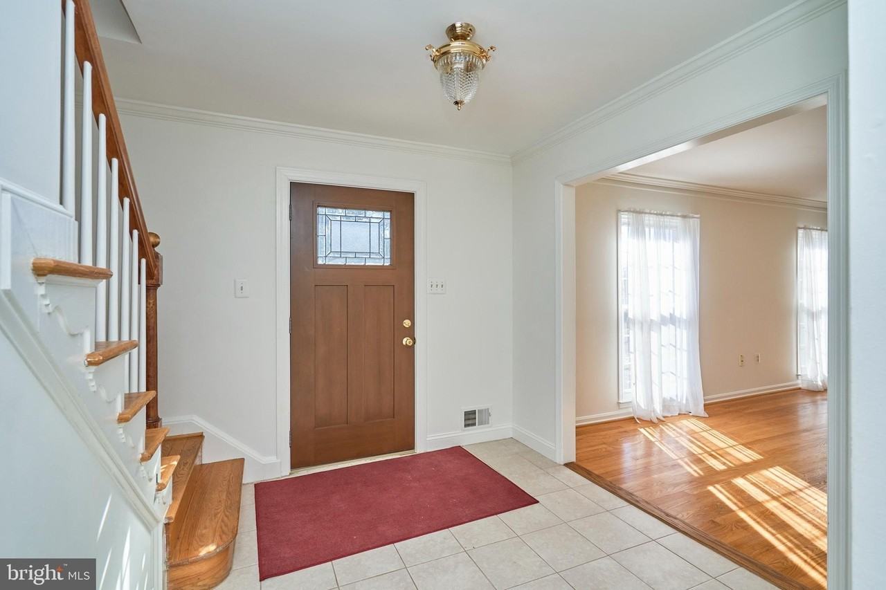 5806 Bent Twig Rd - Photo 3 of 37