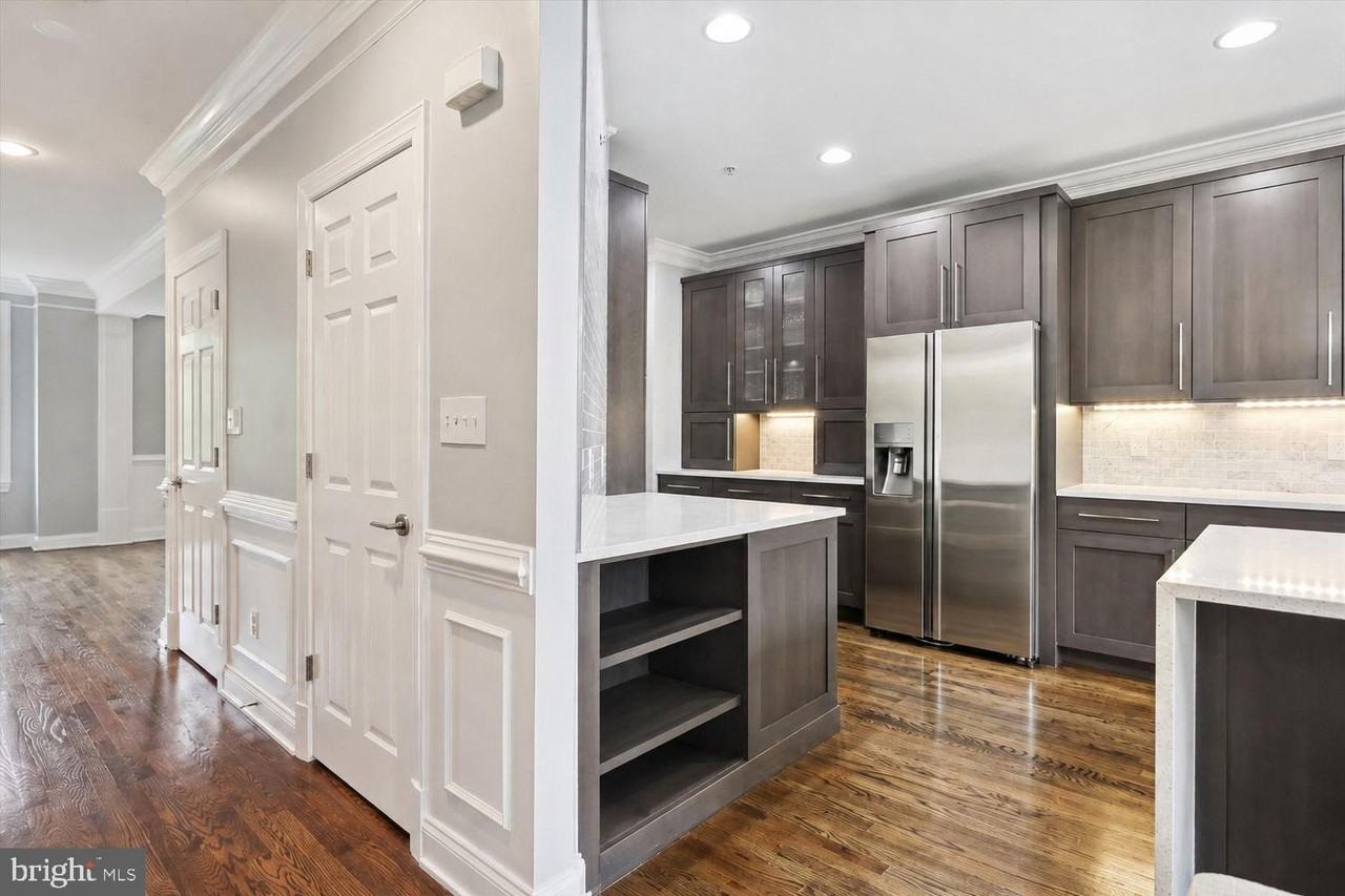 12079 Kinsley Pl - Photo 5 of 33