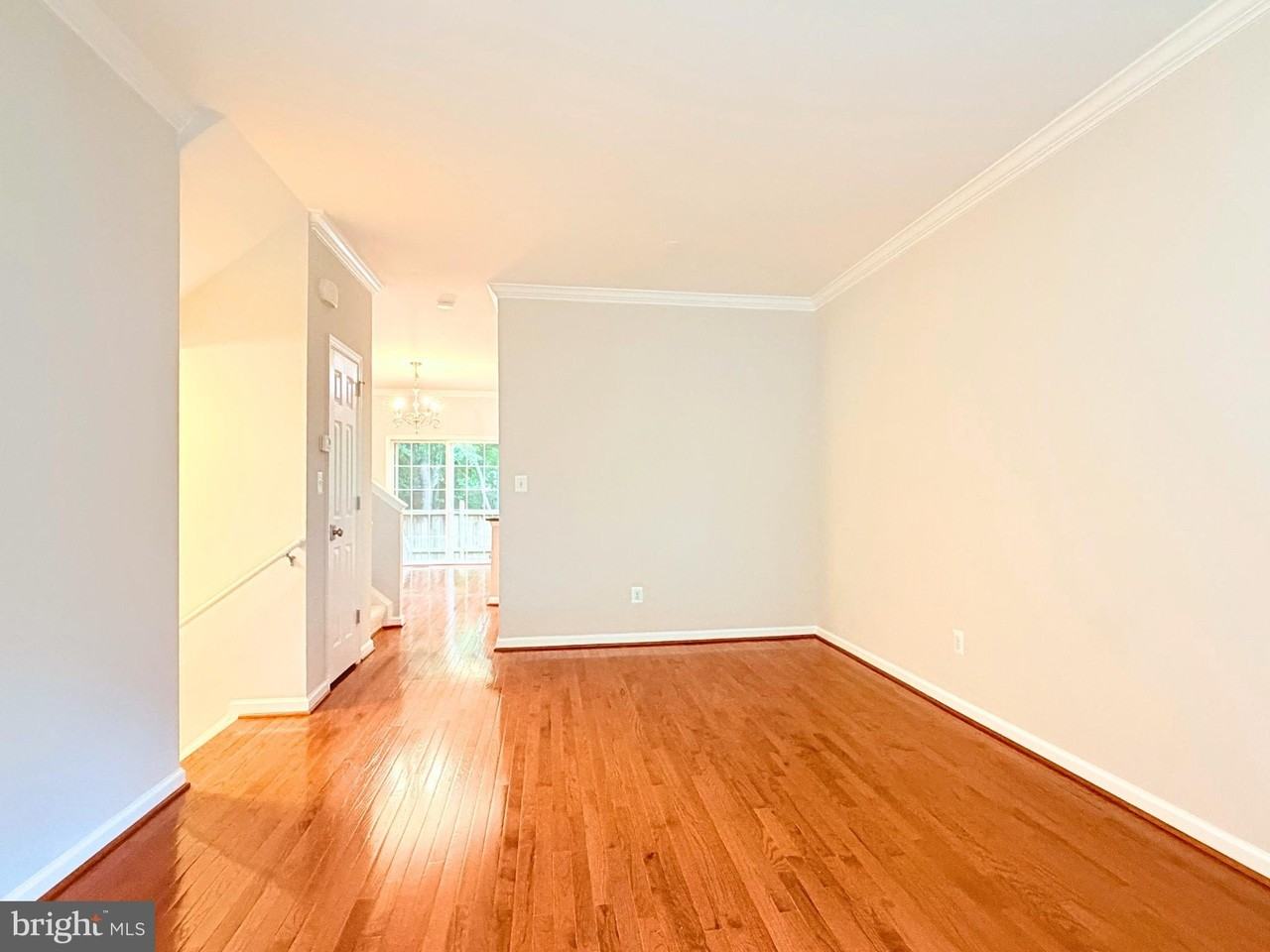 1274 Vintage Pl - Photo 3 of 32
