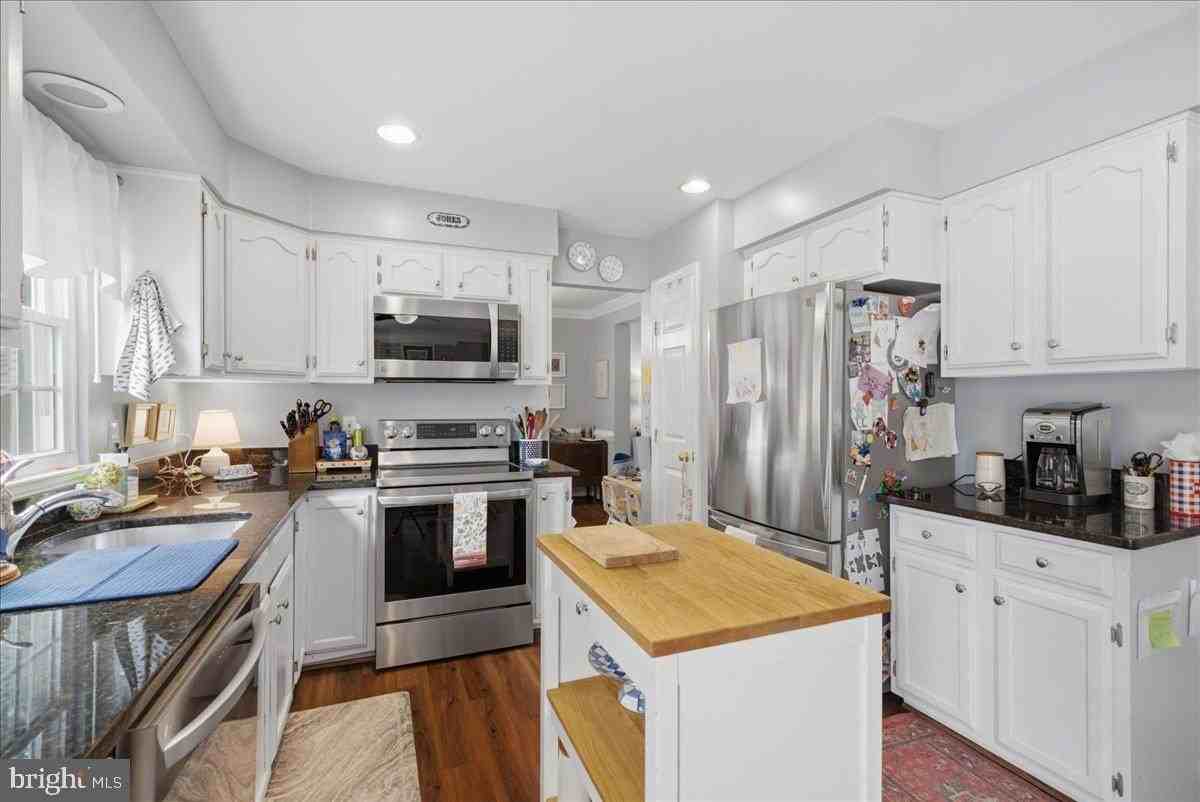 2327 Colts Brook Dr - Photo 7 of 34