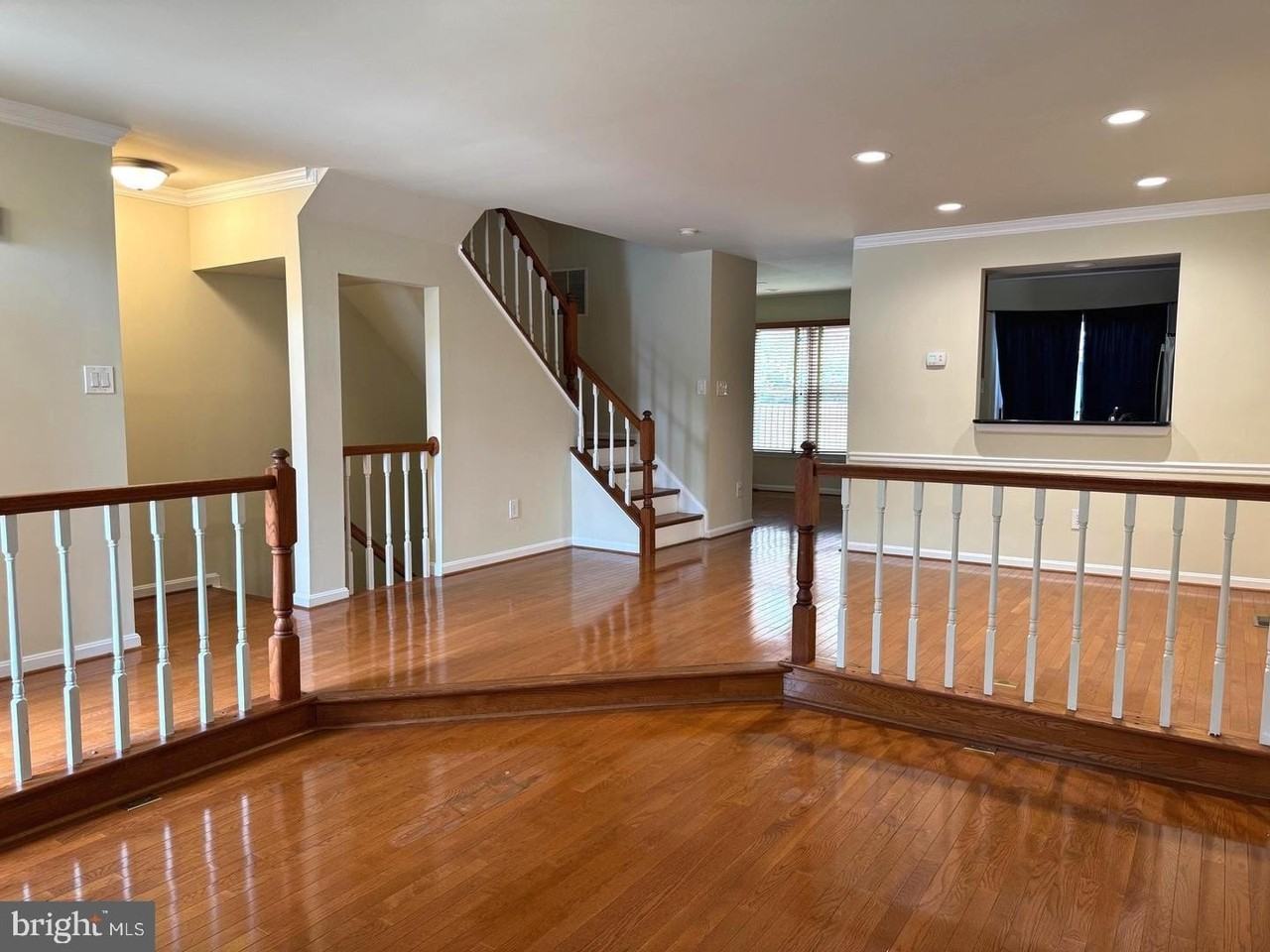 5316 Ridley Ct - Photo 4 of 31