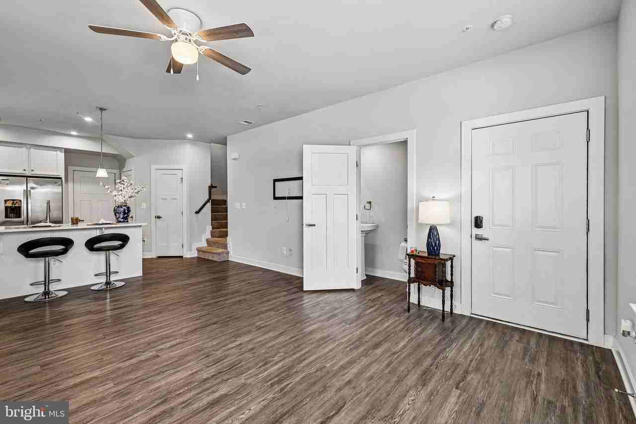 24745 Monk Meadows Ter - Photo 4 of 37