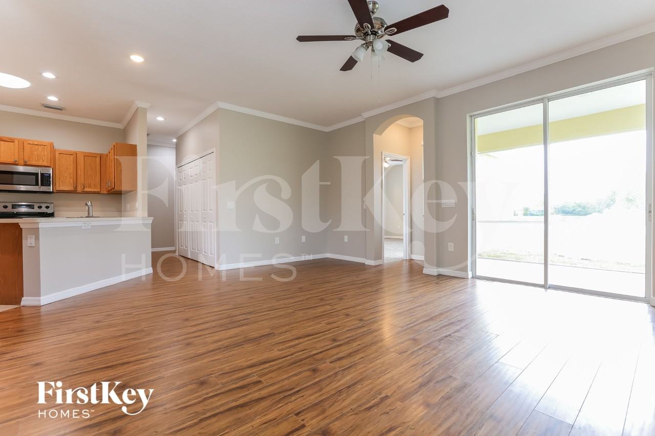 5624 Lexington Dr - Photo 3 of 16
