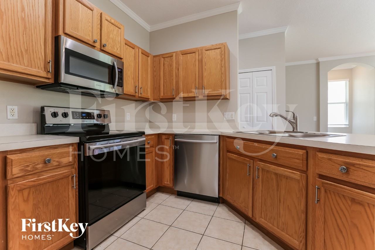 5624 Lexington Dr - Photo 7 of 16