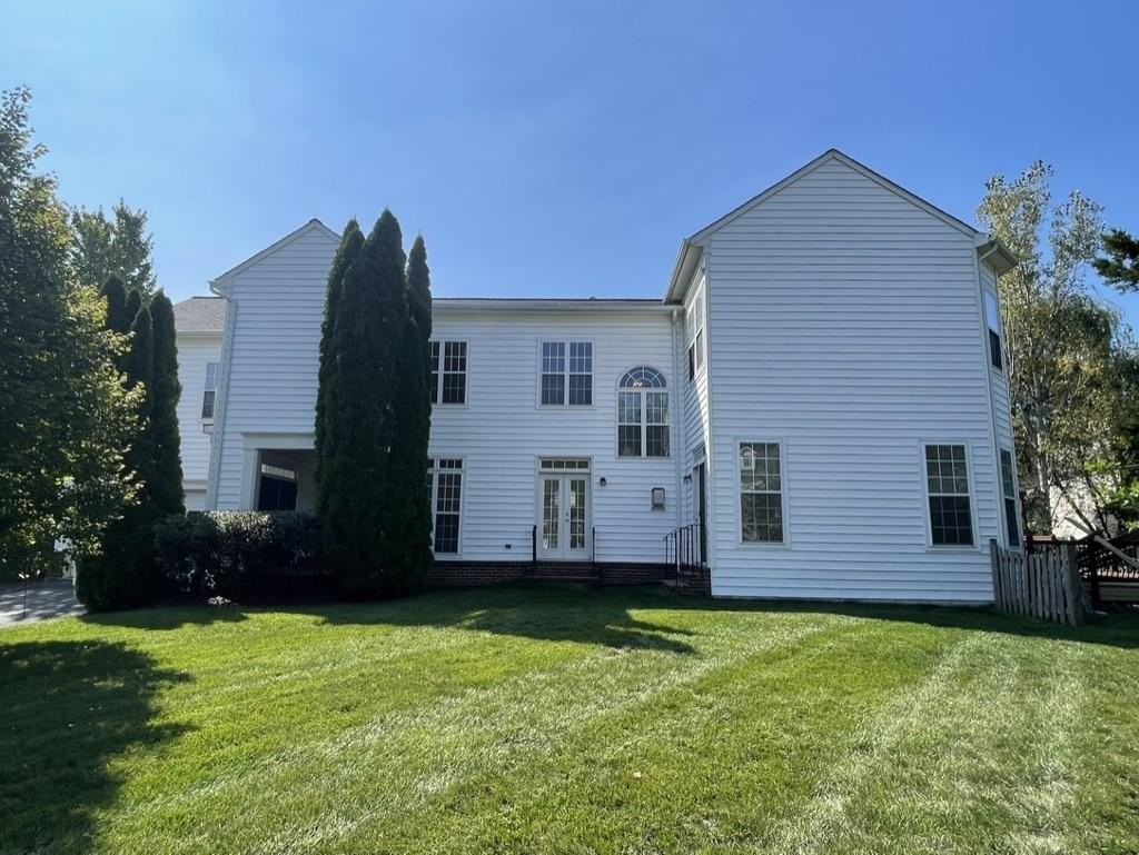 21825 Wingfoot Ct - Photo 3 of 36