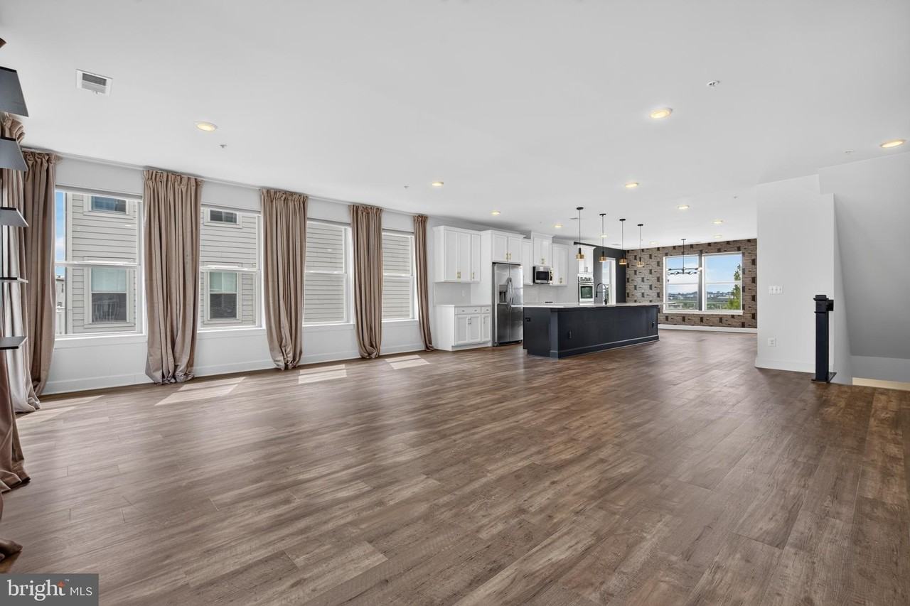 10426 Ratcliffe Trl - Photo 5 of 50