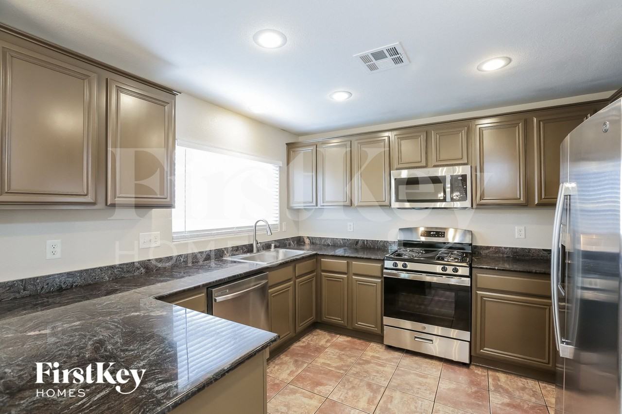 6380 Cactus Dahlia St - Photo 5 of 15